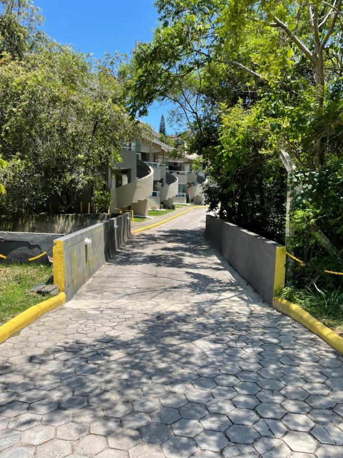 Apto Em Condominio No Centro De Bombinhas, Proximo Da Praia Kültér fotó
