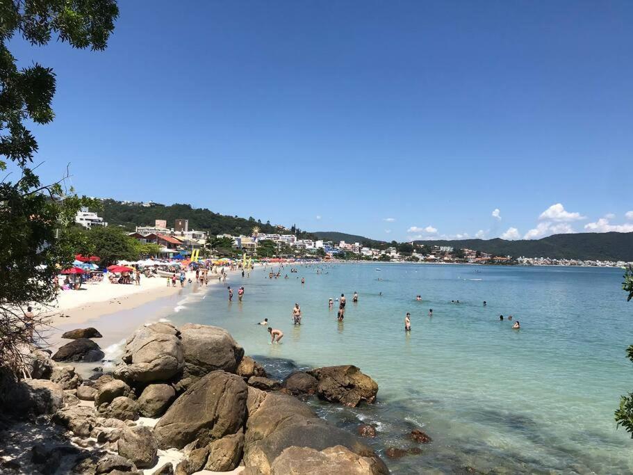 Apto Em Condominio No Centro De Bombinhas, Proximo Da Praia Kültér fotó